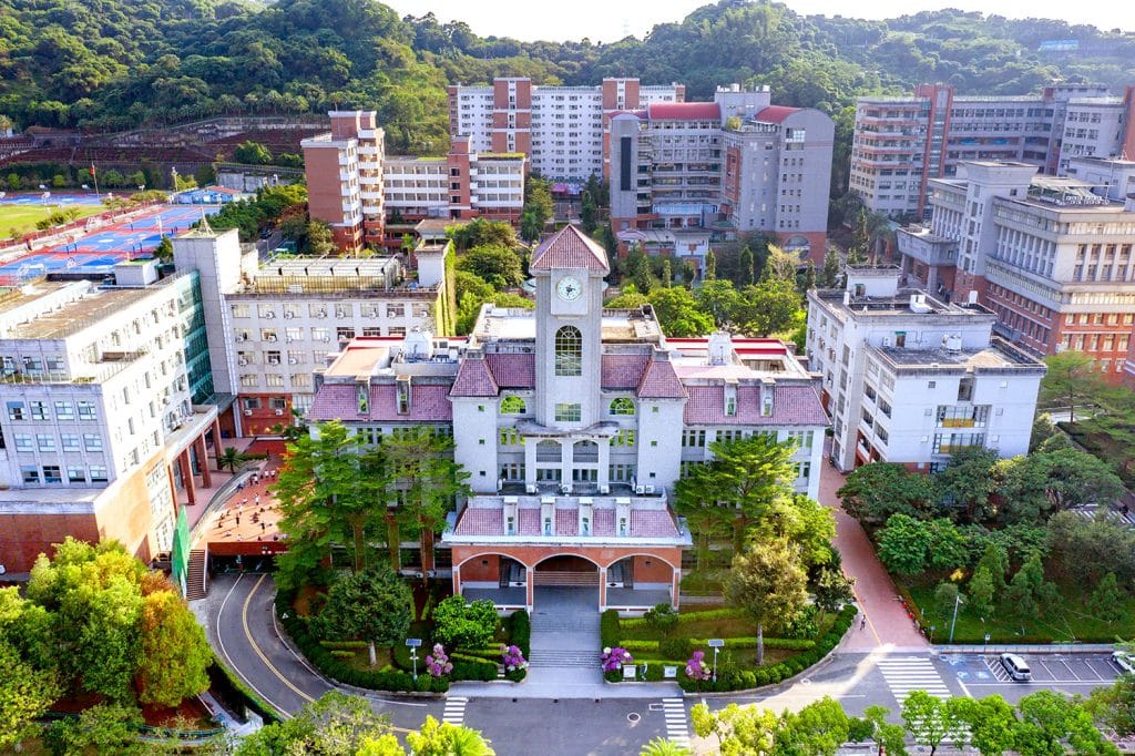 dai-hoc-cong-nghe-trieu-duong-2