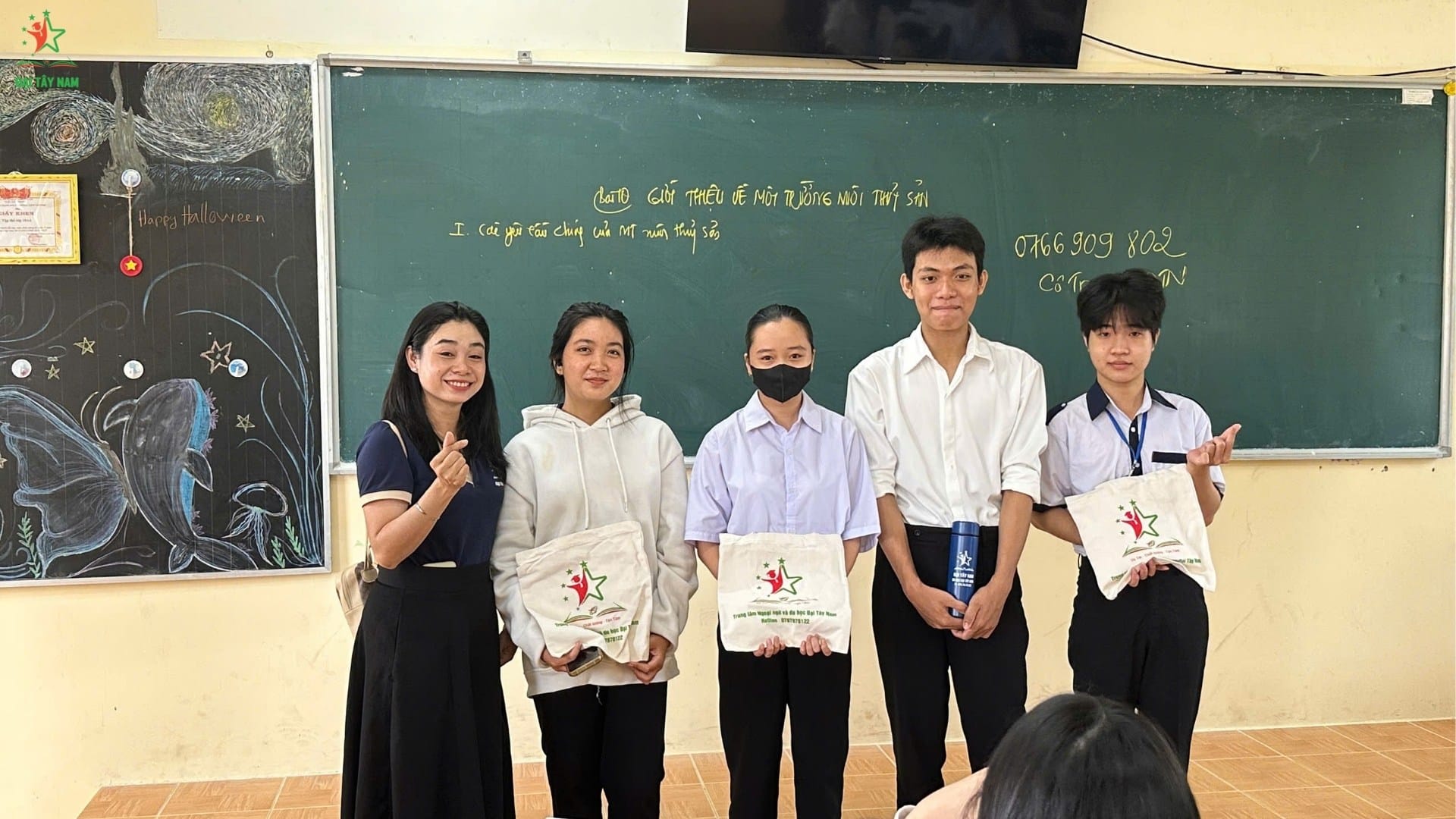 Tư vấn hướng nghiệp tại Trường THPT VỊ THANH